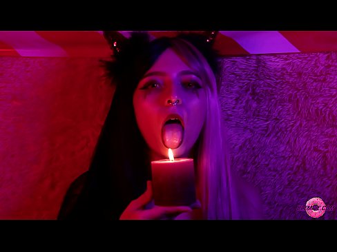 ❤️ Blowjob angerddol o Sexy Succubus gyda Chyflawniad Genau ️❌ porno Rwsiaidd wrthon ni ️❤